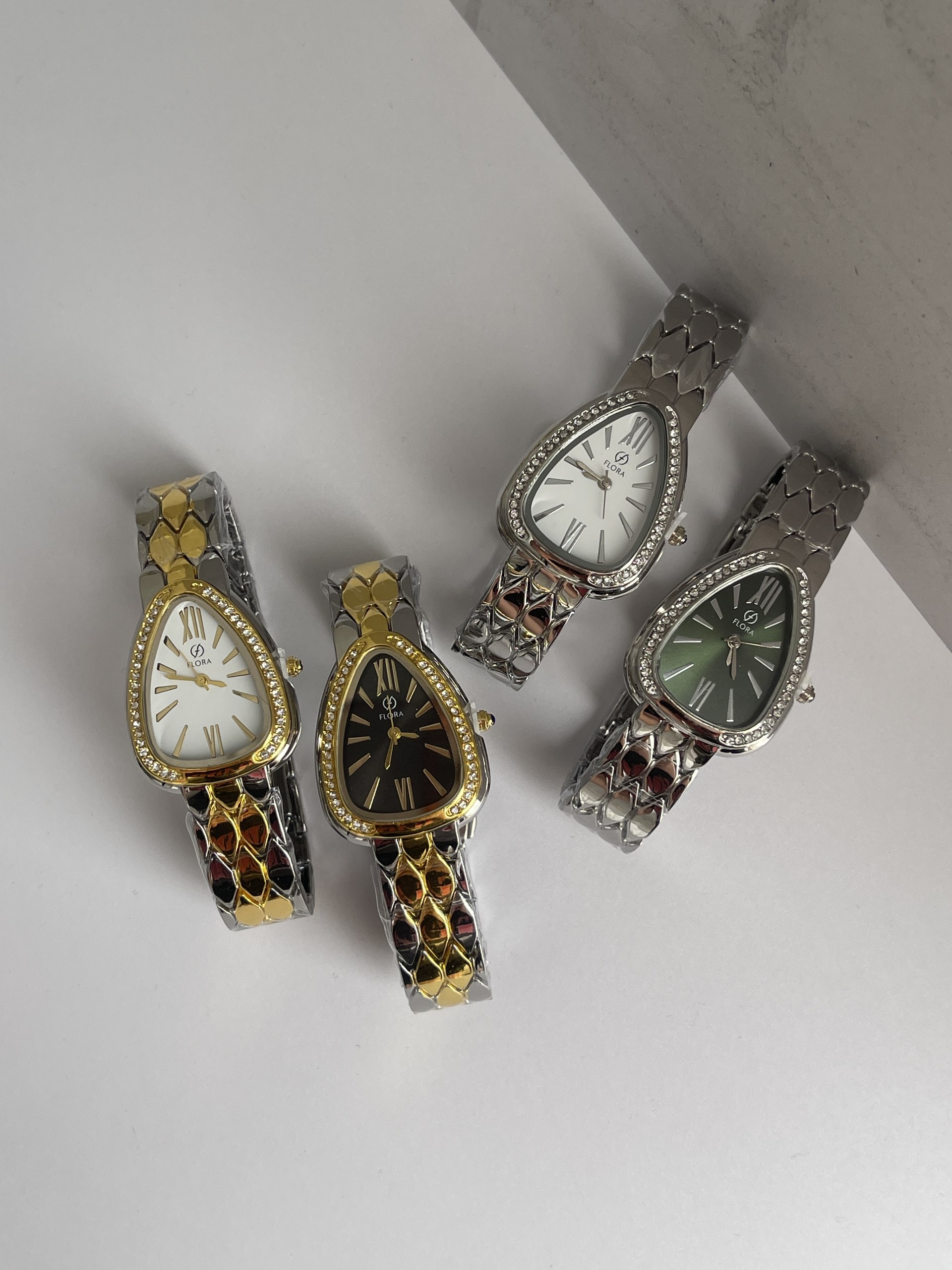 ساعت بولگاری صفحه سفید بدنه دو رنگ ترکیبی